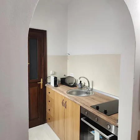 Guest house Traditional Apartments Alexandra Megisti